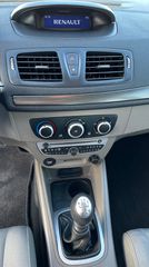 Renault Megane 2012-thumb-8