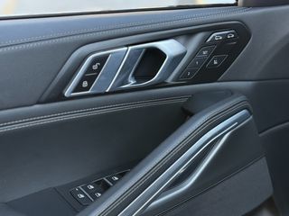 Bmw X6 2023 40d M Packet xDrive / Panorama-thumb-32