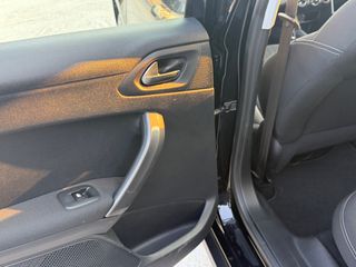 Peugeot 2008 2016 1.6 BLUEHDI-thumb-11