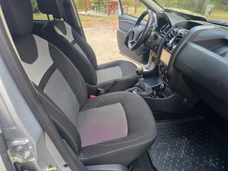 Dacia Duster 2017 4X4 DIESEL-thumb-8