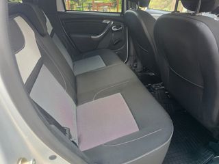 Dacia Duster 2017 4X4 DIESEL-thumb-9