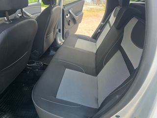 Dacia Duster 2017 4X4 DIESEL-thumb-10