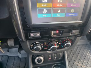 Dacia Duster 2017 4X4 DIESEL-thumb-11