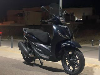 Piaggio Beverly 300 2021 BEVERLY HPE 300s