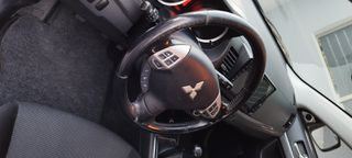 Mitsubishi Lancer 2008-thumb-16
