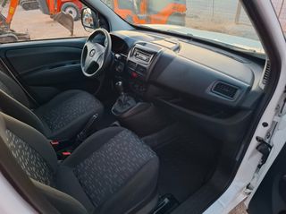 Opel Combo 2018-thumb-15