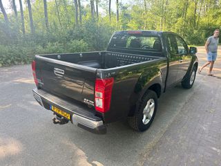 Isuzu D-Max 2016 1.5 cab LS-thumb-2