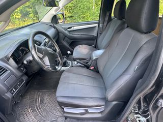 Isuzu D-Max 2016 1.5 cab LS-thumb-7