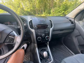 Isuzu D-Max 2016 1.5 cab LS-thumb-8