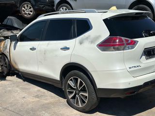 NISSAN X-TRAIL '16-thumb-1