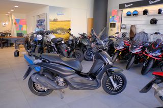 Piaggio Beverly 300i 2015 BEVERLY 300