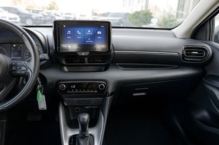 Toyota Yaris 2025 Active Plus// 8 ΧΡΟΝΙΑ ΕΡΓΟΣΤΑΣΙΑΚΗ ΕΓΓΥΗΣΗ-thumb-10