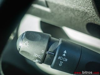 Φορτηγό Έως 7.5τ Citroen 2021 Jumpy 3.000km!!! e-Jumpy Combi XS Elektromotor 50kWh BVA-thumb-19