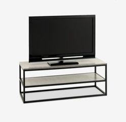 ΤΡΑΠΕΖΙ ΣΑΛΟΝΙΟΥ & ΤΡΑΠΕΖΙ TV