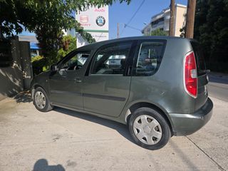 Skoda Roomster 2008-thumb-3