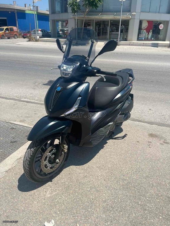 Piaggio Beverly 300 2022 HPE S