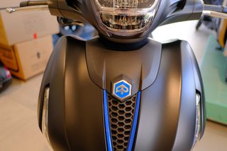 Piaggio Beverly 400 2025 BEVERLY 400 HPE S-thumb-2
