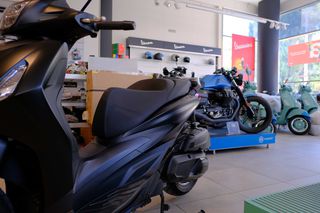 Piaggio Beverly 400 2025 BEVERLY 400 HPE S-thumb-4