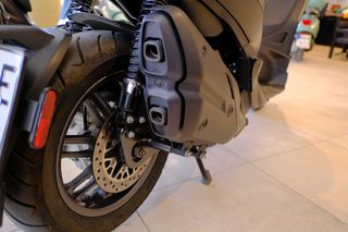 Piaggio Beverly 400 2025 BEVERLY 400 HPE S-thumb-8
