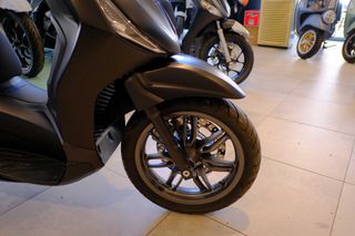 Piaggio Beverly 400 2025 BEVERLY 400 HPE S-thumb-9