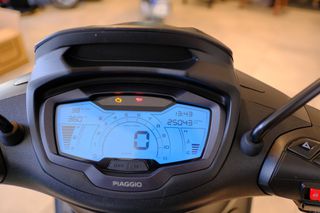 Piaggio Beverly 400 2025 BEVERLY 400 HPE S-thumb-10