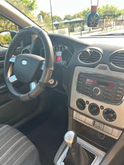 Ford Focus 2010-thumb-7