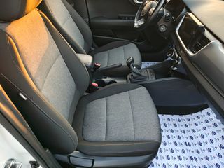 Kia Stonic 2022 1.0 100hp GL Optimum-thumb-15