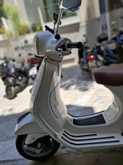 Vespa LX 150 2012-thumb-8