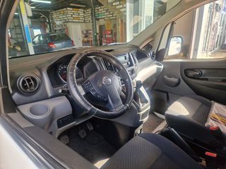 Nissan NV 200 2017-thumb-12