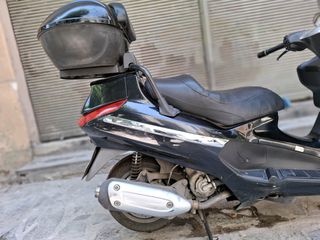 Piaggio X 8 2006-thumb-1