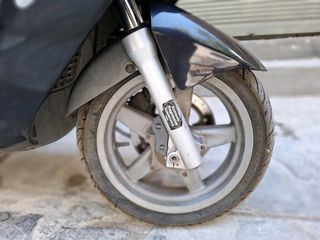 Piaggio X 8 2006-thumb-4