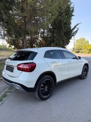 Mercedes-Benz GLA 180 2018 GLA 180D-thumb-4