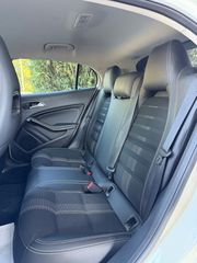 Mercedes-Benz GLA 180 2018 GLA 180D-thumb-6