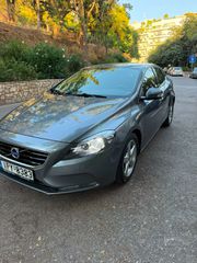 Volvo V40 2016 D2-thumb-1