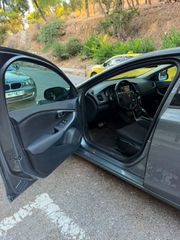 Volvo V40 2016 D2-thumb-6