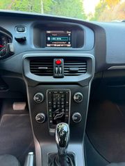 Volvo V40 2016 D2-thumb-9