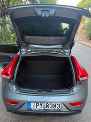 Volvo V40 2016 D2-thumb-13