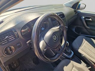 Volkswagen Polo 2017 1.4 DIESEL AUTO-thumb-6