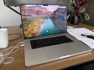 Apple MacBook Pro 16" (2021) 16.2" Retina Display (M1-Pro 10-core/16GB/1TB SSD) Space Gray (US Keyboard)