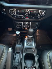 Jeep Gladiator 2025 FACE LIFT -V6 PENTASTAR -4X4 TRAIL-RATED-thumb-41
