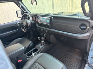 Jeep Gladiator 2025 FACE LIFT -V6 PENTASTAR -4X4 TRAIL-RATED-thumb-4