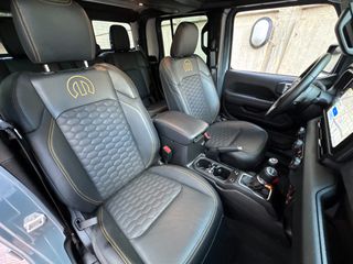 Jeep Gladiator 2025 FACE LIFT -V6 PENTASTAR -4X4 TRAIL-RATED-thumb-10