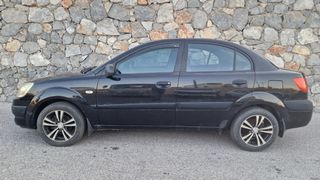 Kia Rio 2007-thumb-4