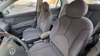 Kia Rio 2007-thumb-8