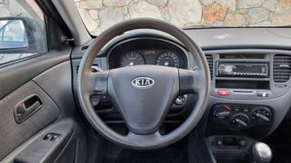 Kia Rio 2007-thumb-12