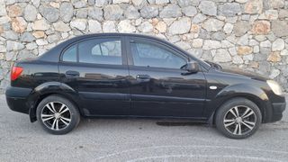 Kia Rio 2007-thumb-3
