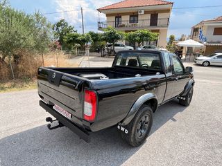 Nissan Navara 2000-thumb-5