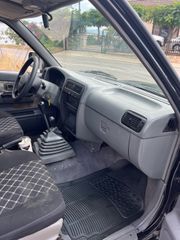 Nissan Navara 2000-thumb-9