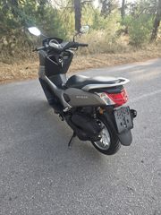 Yamaha NMAX 125 2016-thumb-5