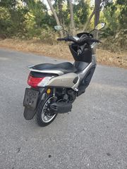 Yamaha NMAX 125 2016-thumb-7